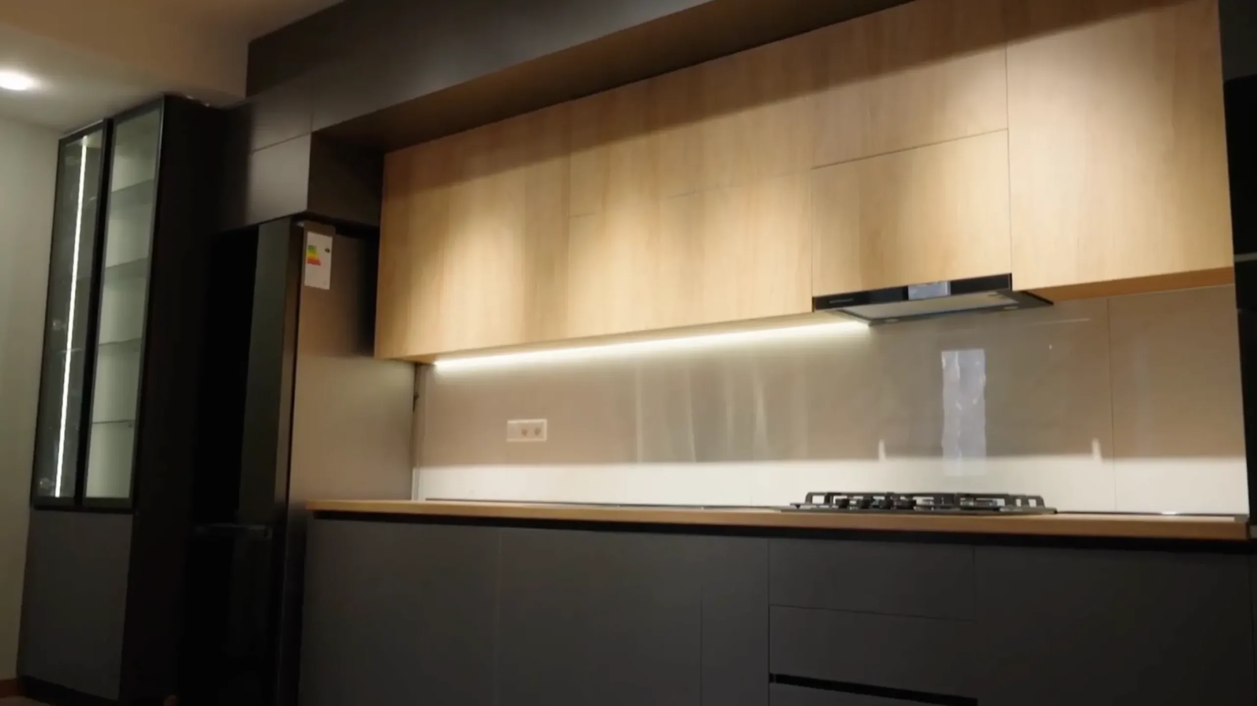 Constantini – დასრულებული სამზარეულოს პროექტი